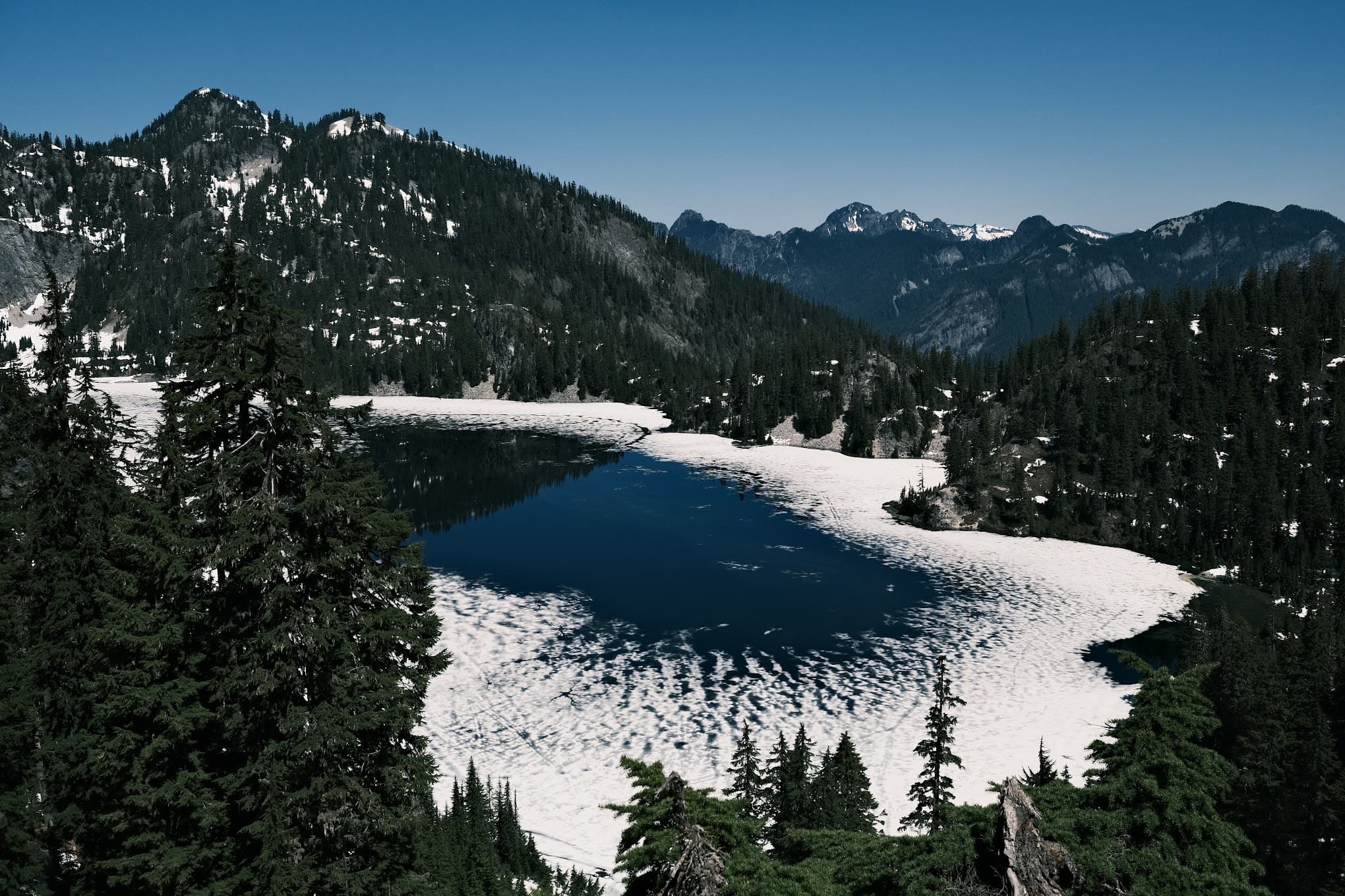 snow lake, snoqualmie pass, usa